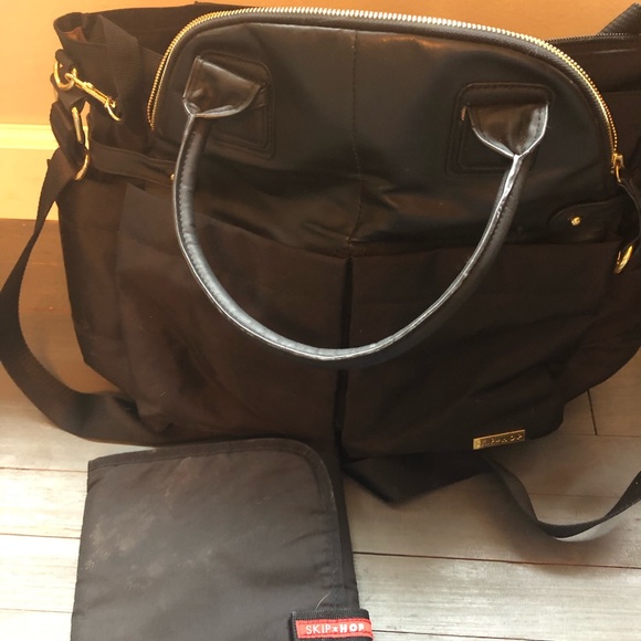 Skip Hop Chelsea City Chic diaper bag